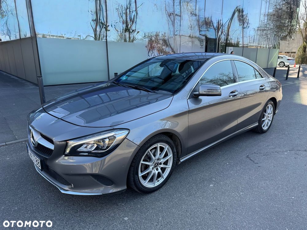 Mercedes-Benz CLA 180 7G-DCT UrbanStyle Edition - 1