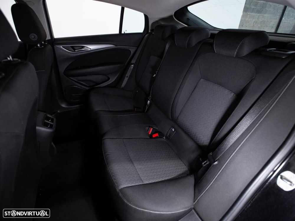 Opel Insignia Grand Sport - 10