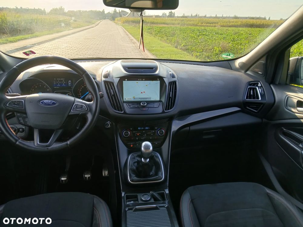 Ford Kuga 1.5 EcoBoost FWD ST-Line X - 24