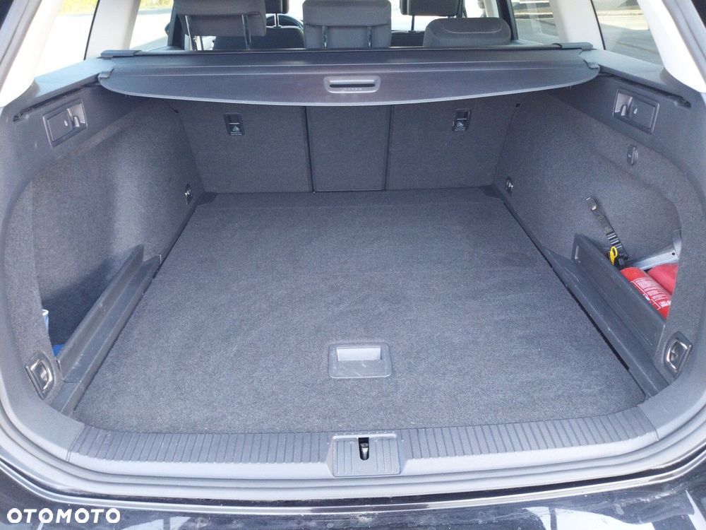 Volkswagen Passat Variant - 9