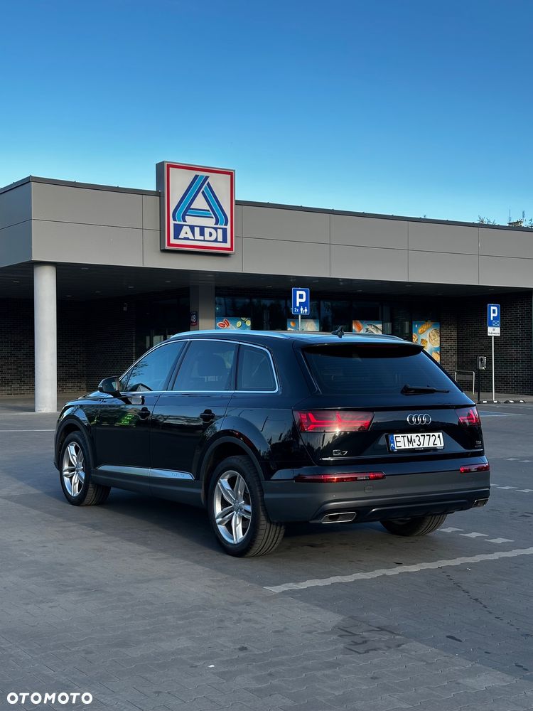 Audi Q7 - 10