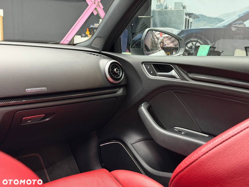 Audi S3 S tronic - 21