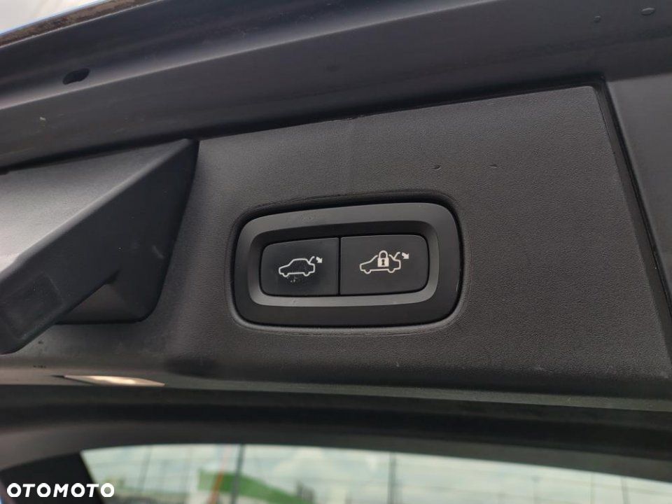 Volvo V90 Cross Country - 9