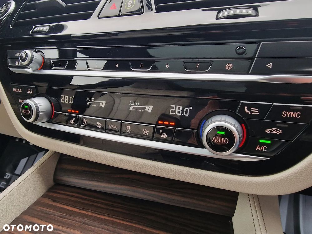 BMW Seria 5 520i M Sport Edition - 31