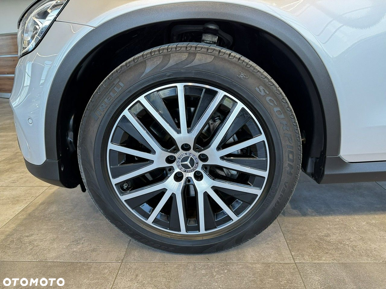 Mercedes-Benz GLC - 11