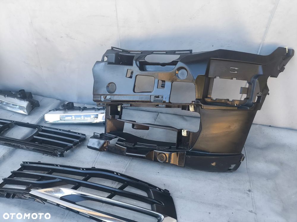 BMW G30 G31 KRATKA KRATKI ZDERZAKA HALOGEN LEWY PRAWY CHROM ŚLIZG CZUJNIKI PDC WIĄZKA INSTALACJA 7415579 7415580 7349131 7349132 15067010 - 3