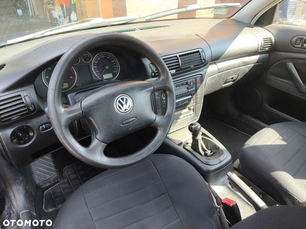 Volkswagen Passat 1.9 TDI - 8