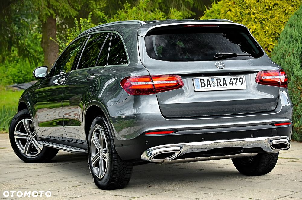 Mercedes-Benz GLC 250 4Matic 9G-TRONIC Exclusive - 4
