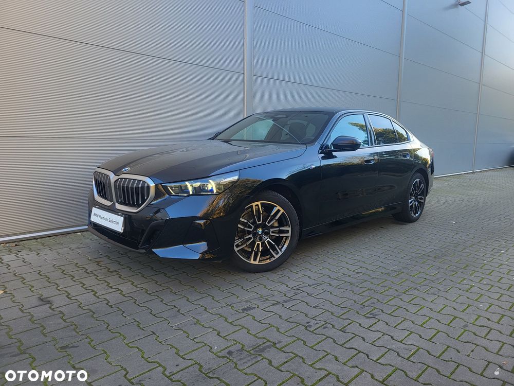 BMW Seria 5 520d xDrive mHEV M Sport - 1