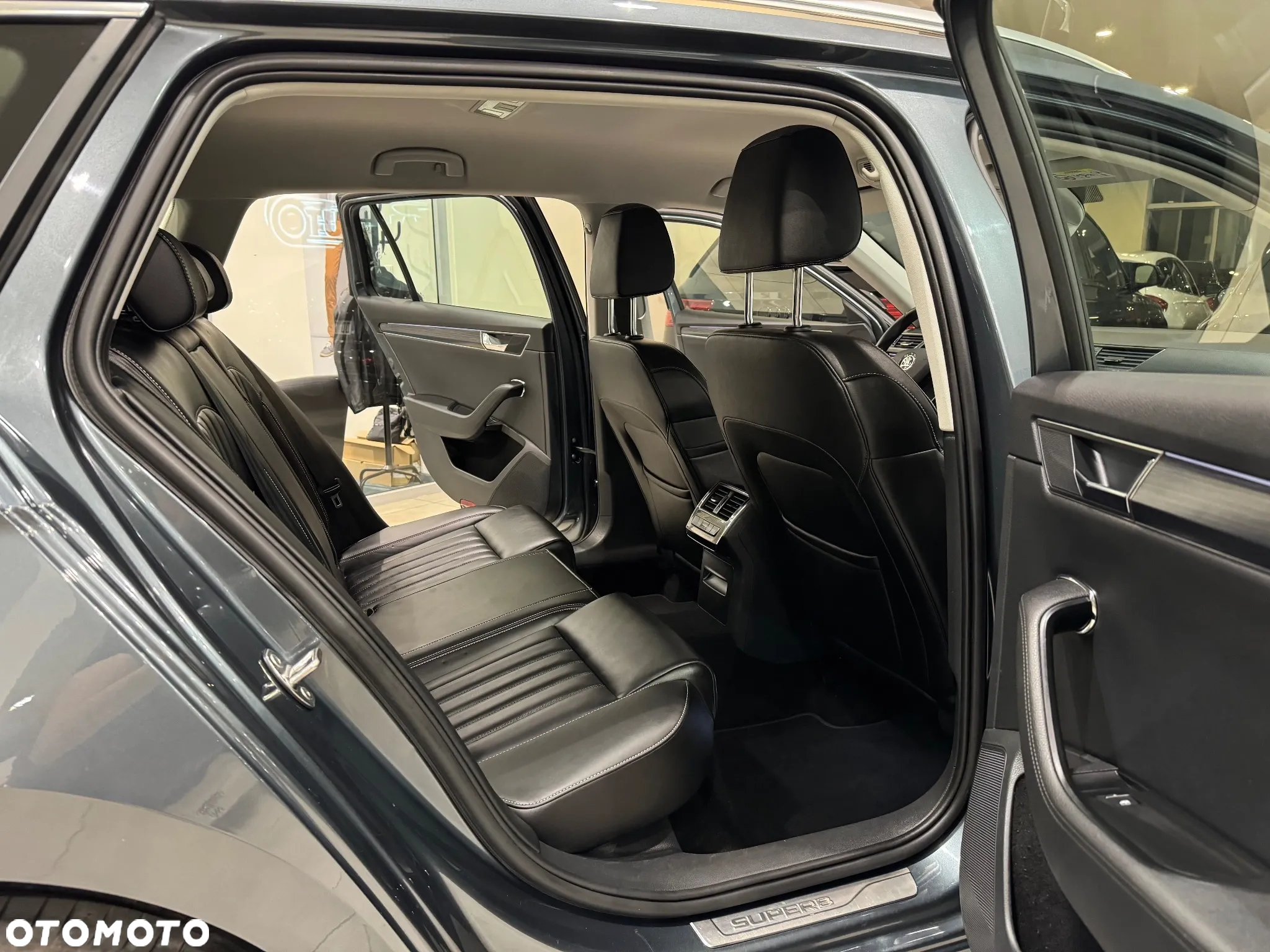 Skoda Superb 1.5 TSI ACT Sportline DSG - 34