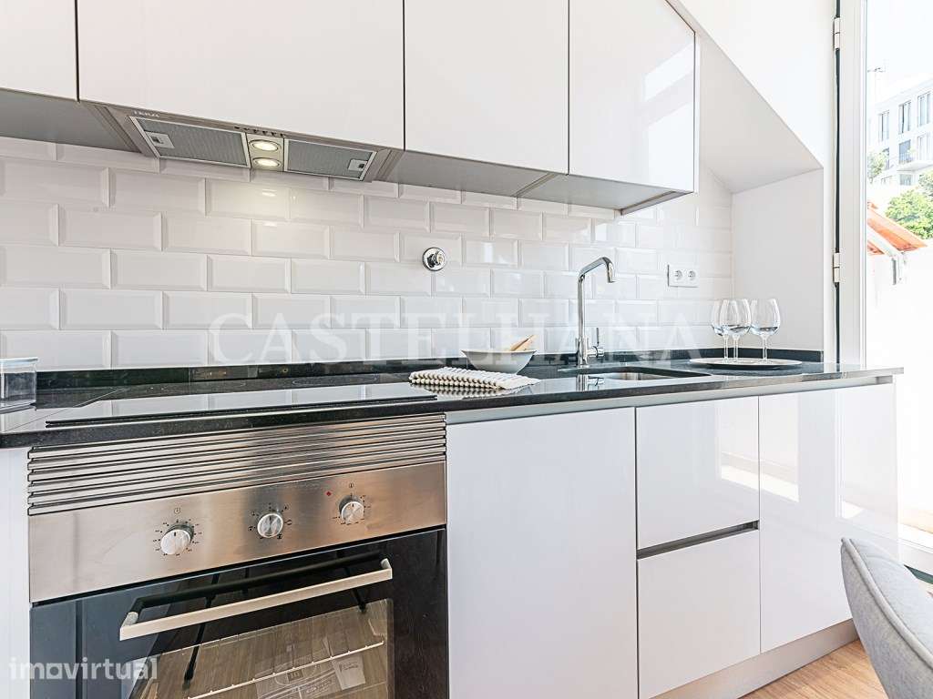 Apartamento T2 remodelado e mobilado com varanda com vista rio em S... - Grande imagem: 3/20