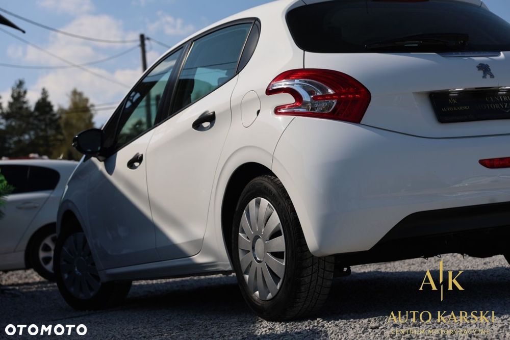 Peugeot 208 - 10