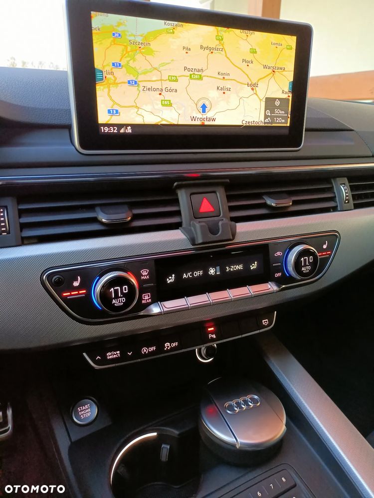 Audi A4 Avant 2.0 TDI Quattro S tronic - 29