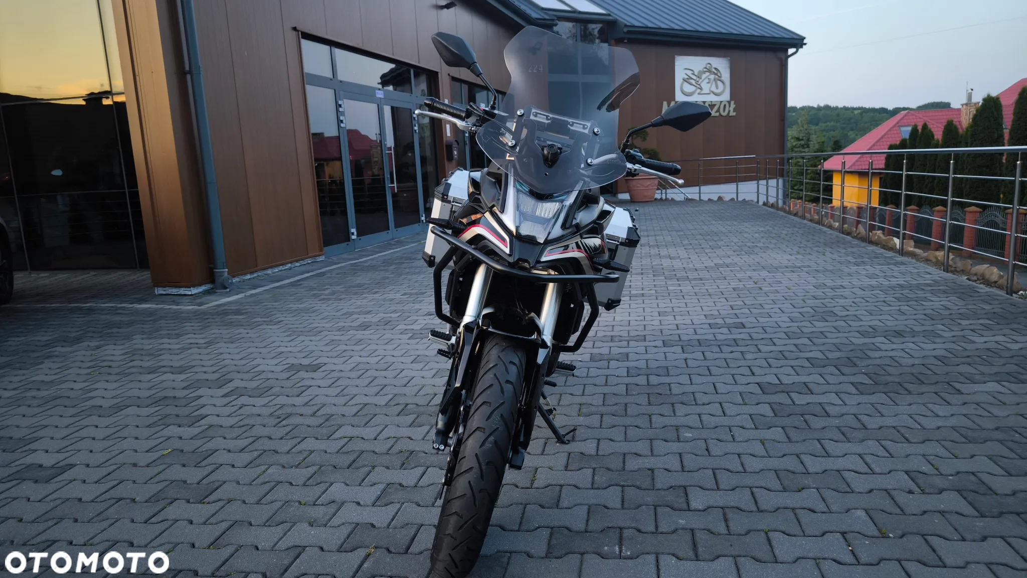 VOGE 500DSX - 7