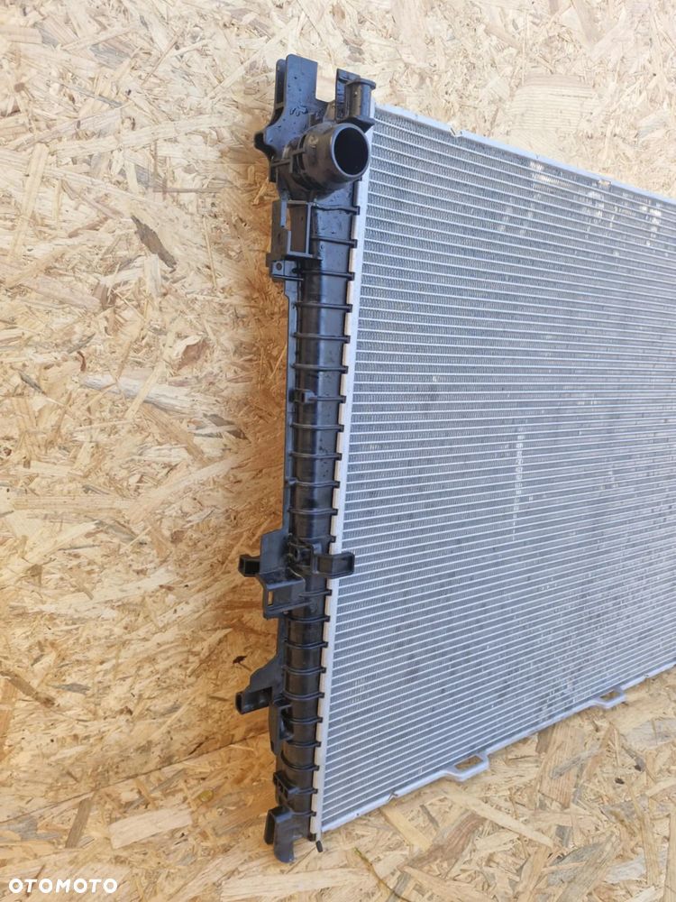 BMW 5 G60 2024 2,0 HYBRYDA PLUG-IN 140KW AUTOMAT CHŁODNICE WODY  5A187E7/5A187E9 - 19