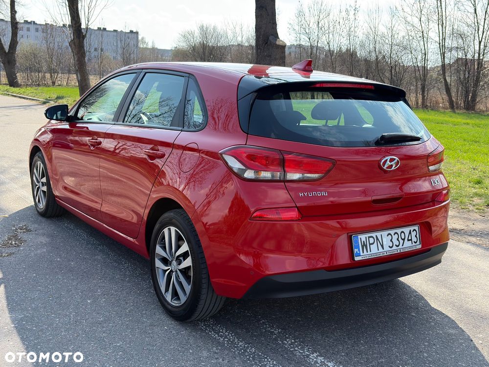 Hyundai i30 1.6 CRDi Premium DCT - 4