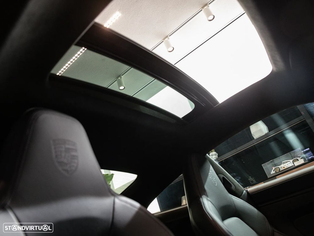 Porsche 911 (992) Carrera GTS - 39