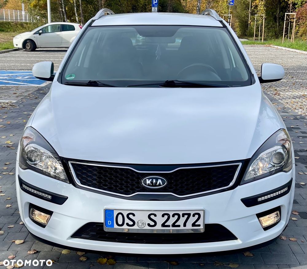 Kia Ceed 2012 photo 5