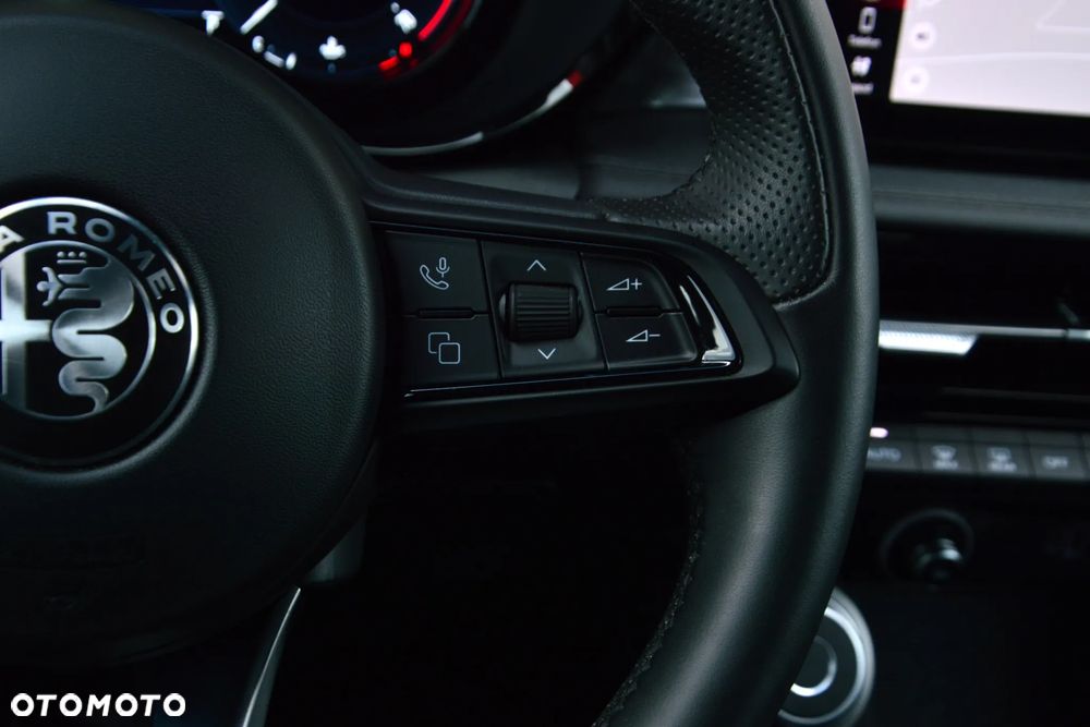 Alfa Romeo Tonale 1.5 T4 GSE mHEV TI DCT - 26