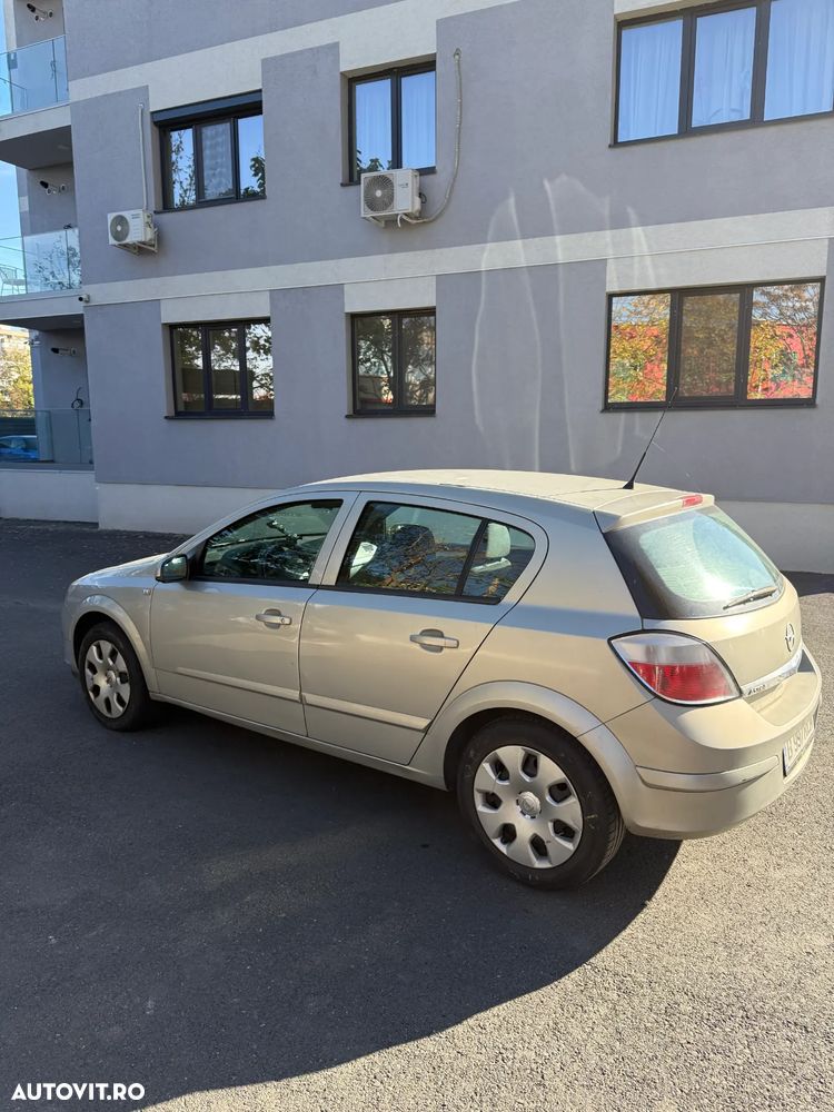 Opel Astra Classic 1.6i - 4