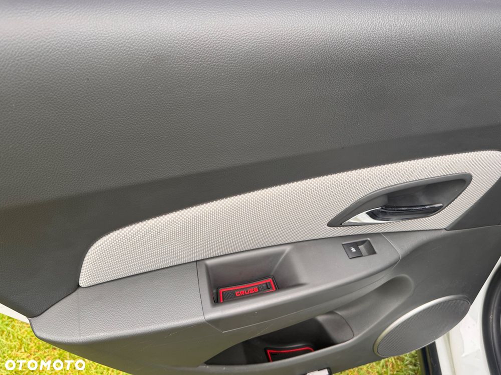 Chevrolet Cruze 1.8 LT - 11