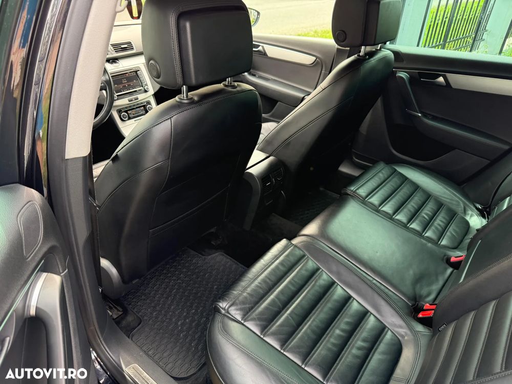 Volkswagen Passat Variant 2.0 TDI BlueMotion Technology Highline - 10