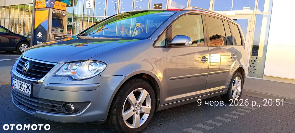 Volkswagen Touran - 16