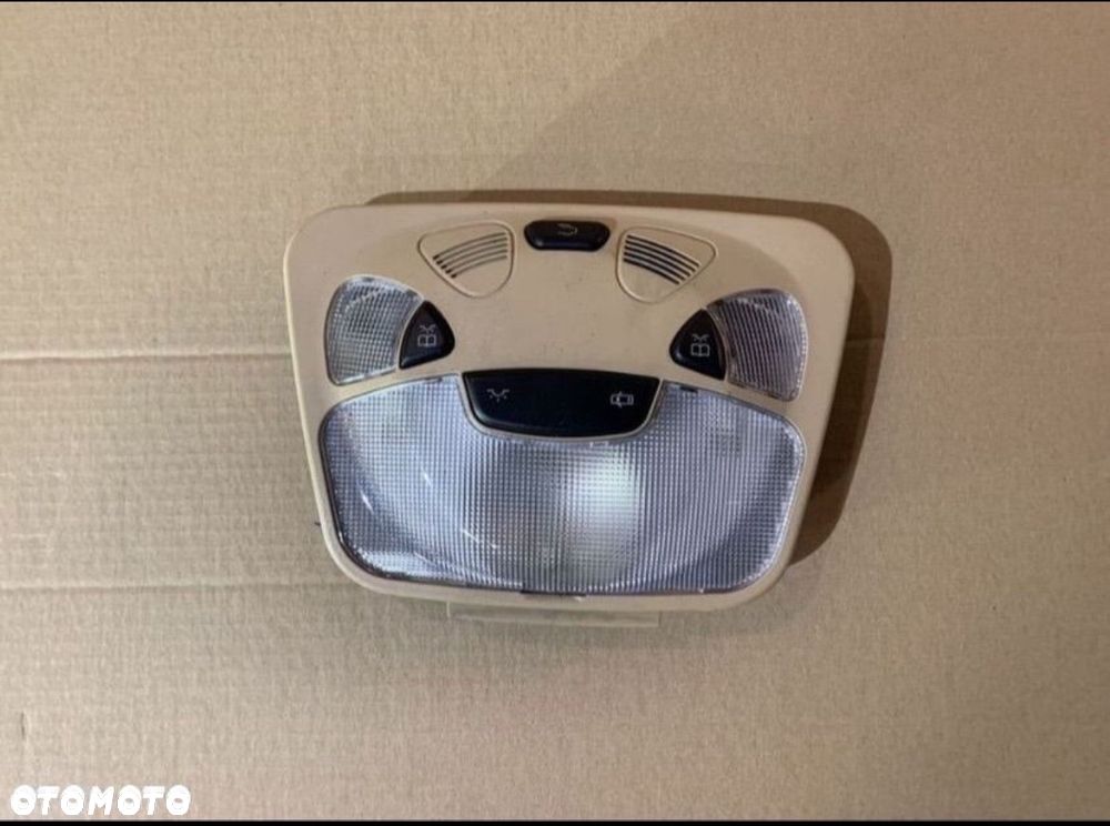 A2038201001 Lampka podsufitki mercedes c w203