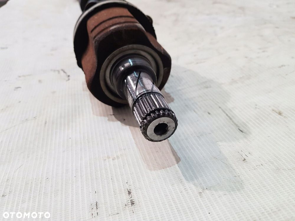 PÓŁOŚ PRAWA PRAWY PRZÓD MERIVA A CORSA C 1.8B - 10