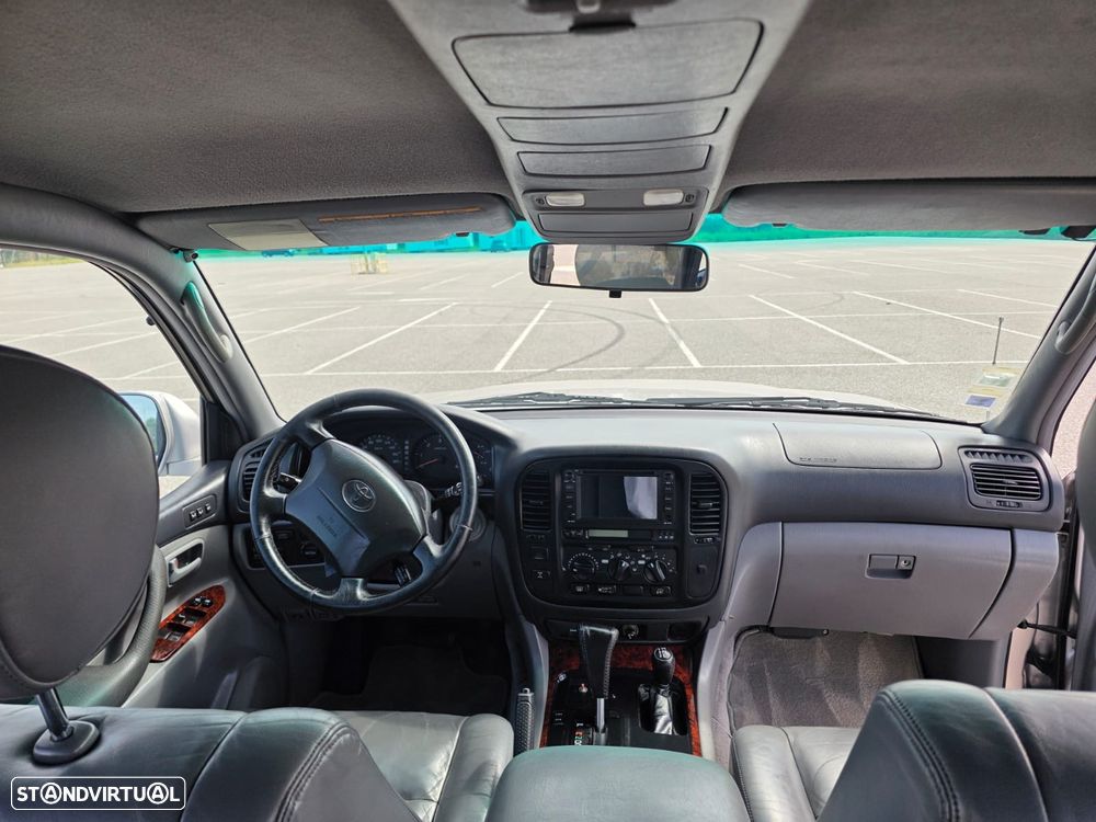 Toyota Land Cruiser 100 Auto Executive - 6
