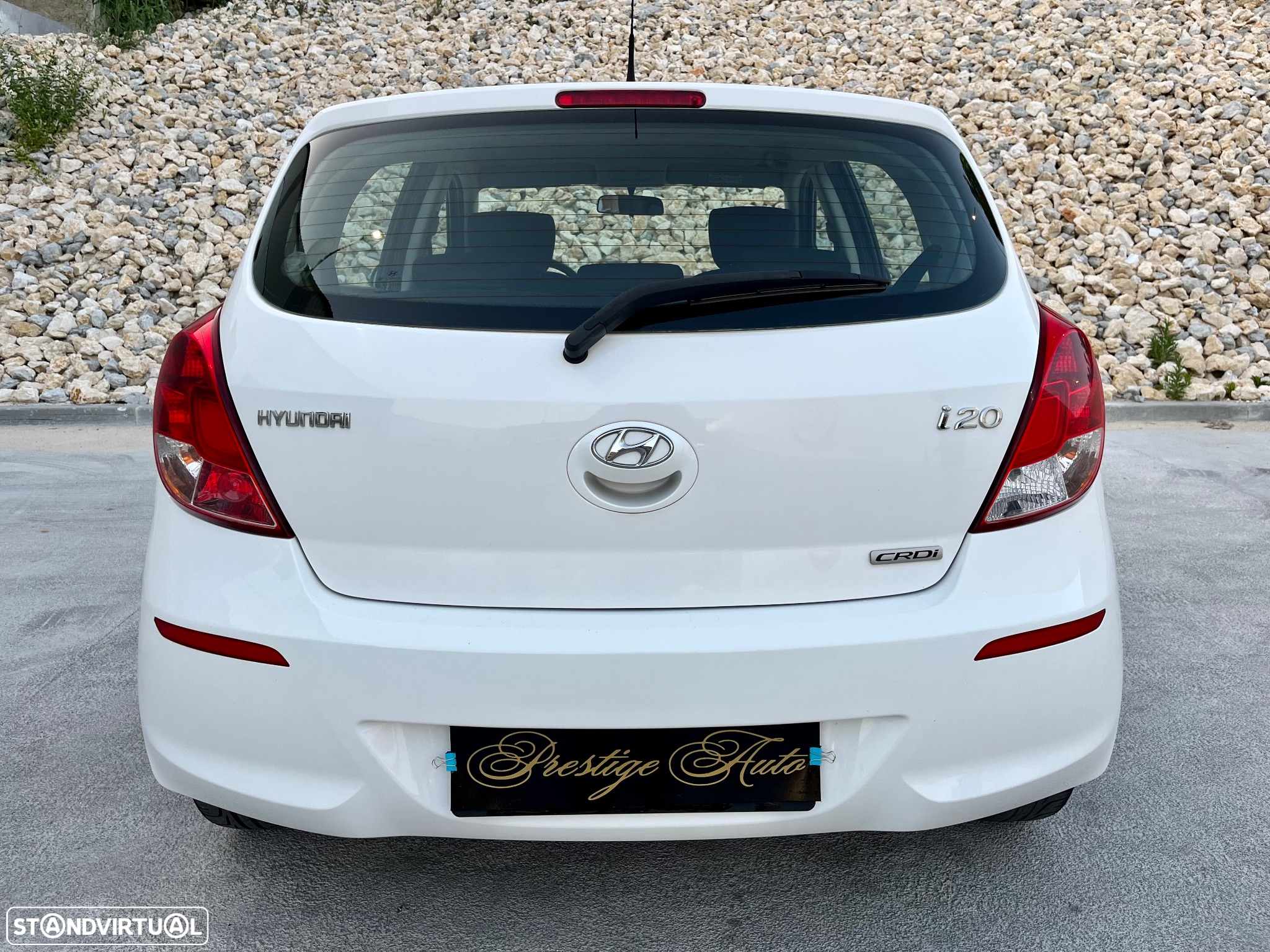Hyundai i20 1.1 CRDi Urban - 9