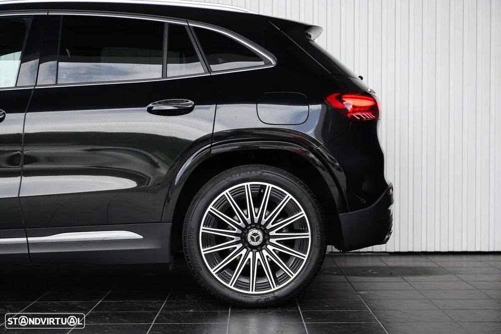 Mercedes-Benz GLA 200 - 18