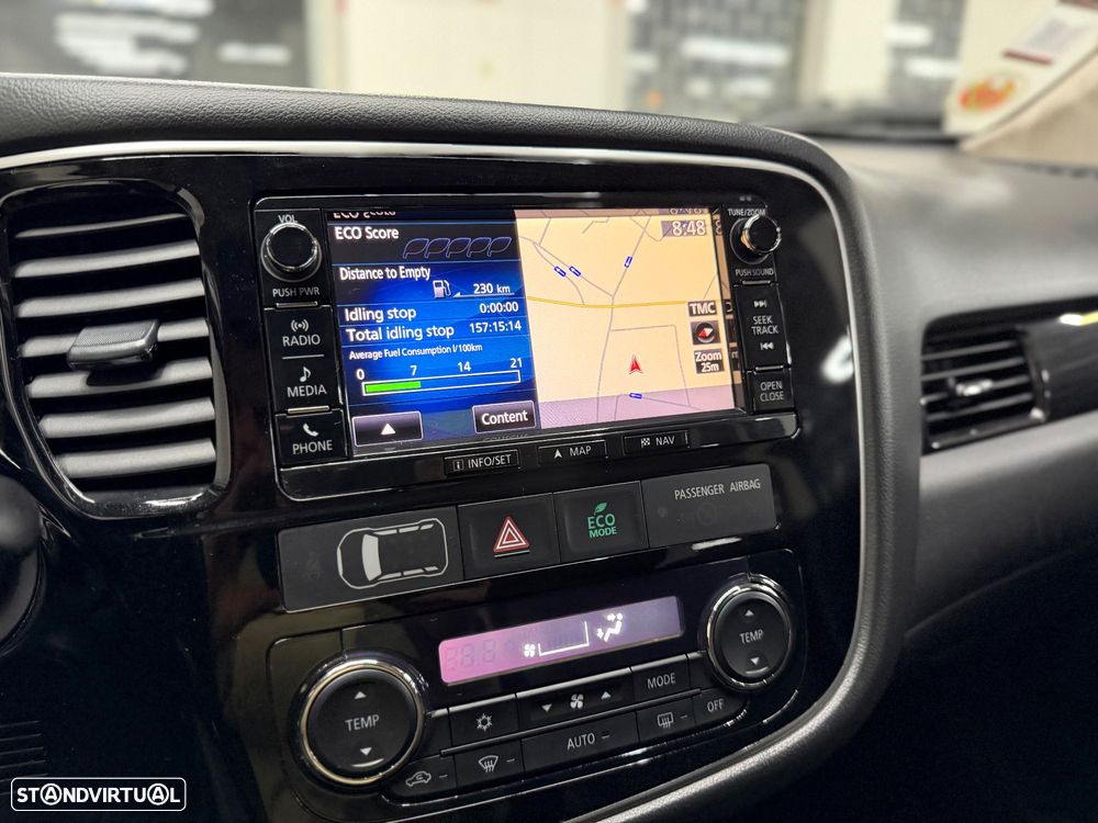 Mitsubishi Outlander 2.2 DI-D Intense+ - 18