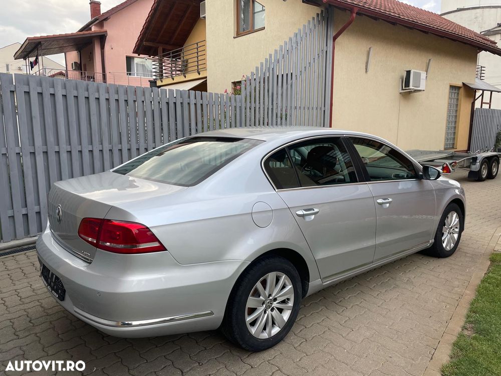 Volkswagen Passat 2.0 Blue TDI SCR Comfortline - 5