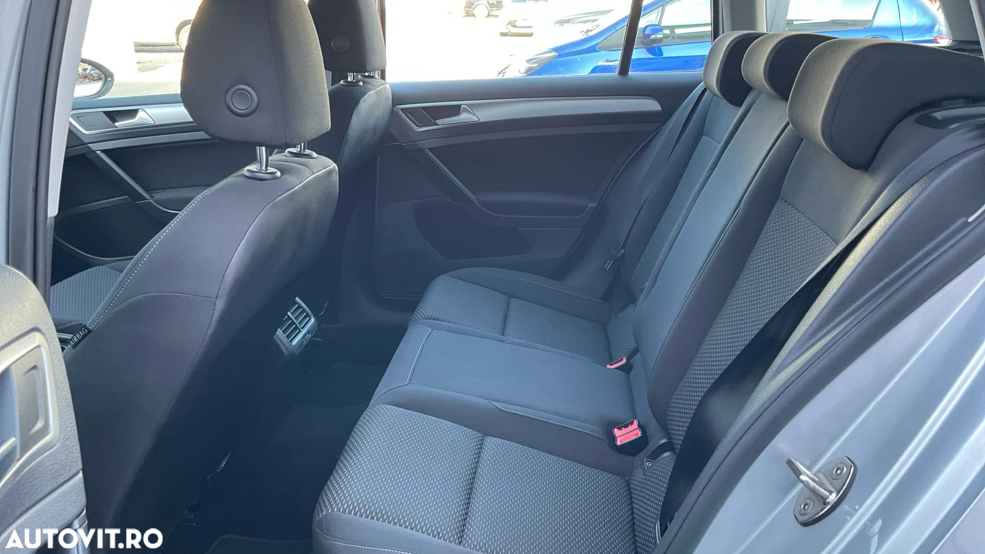 Volkswagen Golf 1.6 TDI Trendline - 9