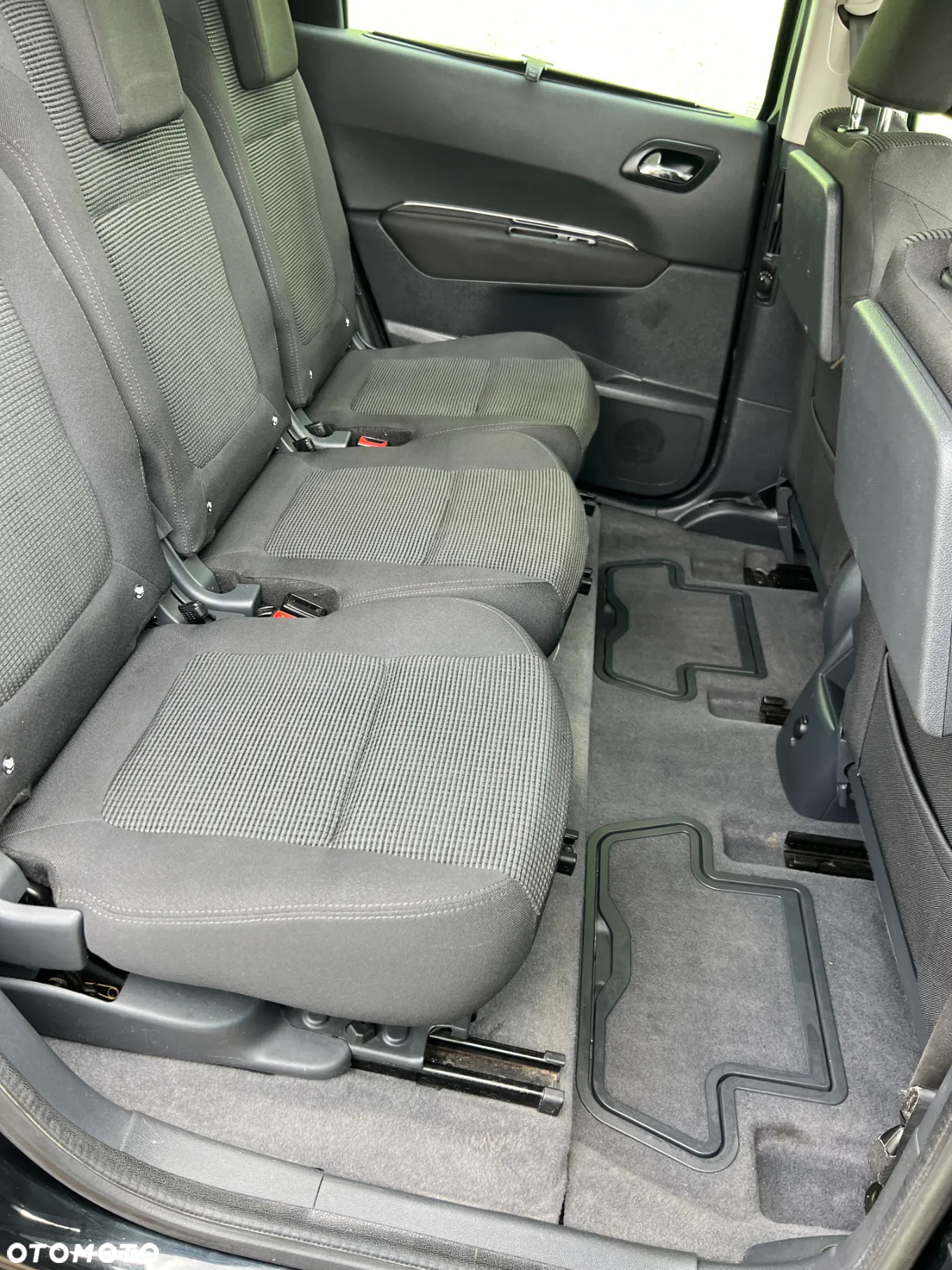 Peugeot 5008 - 12