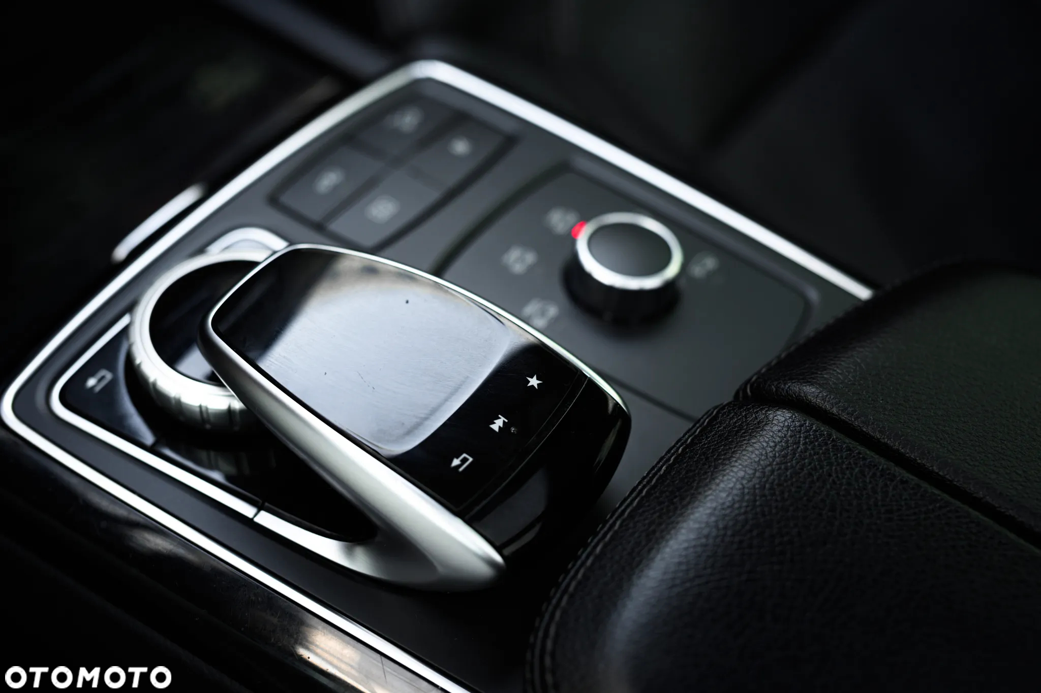 Mercedes-Benz GLS 500 4-Matic - 26