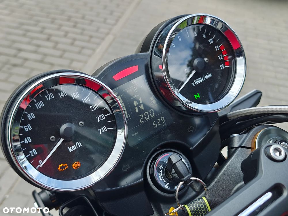Kawasaki Z 900 RS - 9