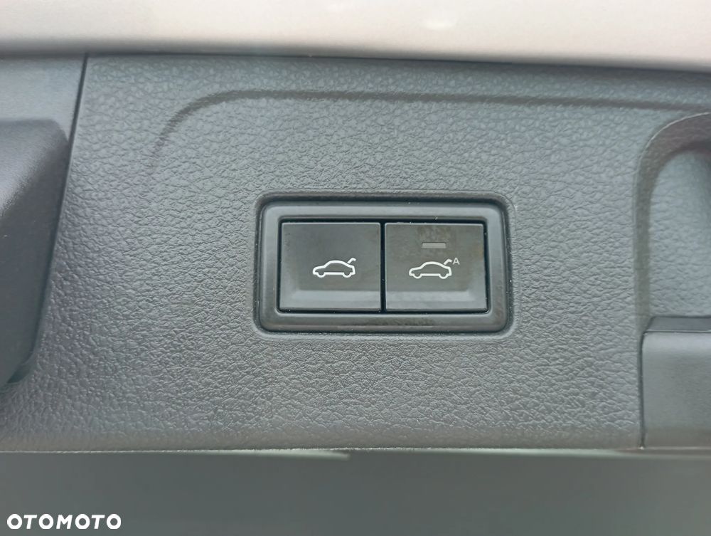 Volkswagen Passat Variant 2.0 TDI EVO Business DSG - 34