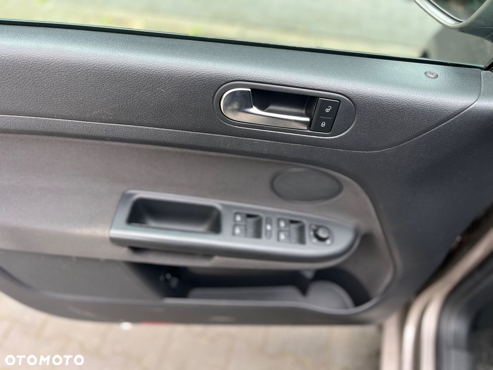 Volkswagen Golf Plus 1.2 TSI BlueMotion Technology Style - 23