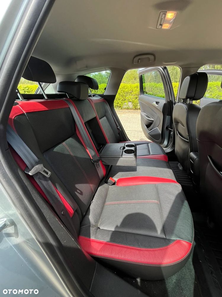 Opel Astra 2.0 BiTurbo CDTI DPF ecoFLEX SportsTourer St - 18