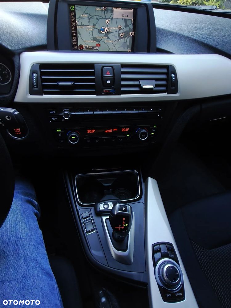 BMW Seria 3 - 30