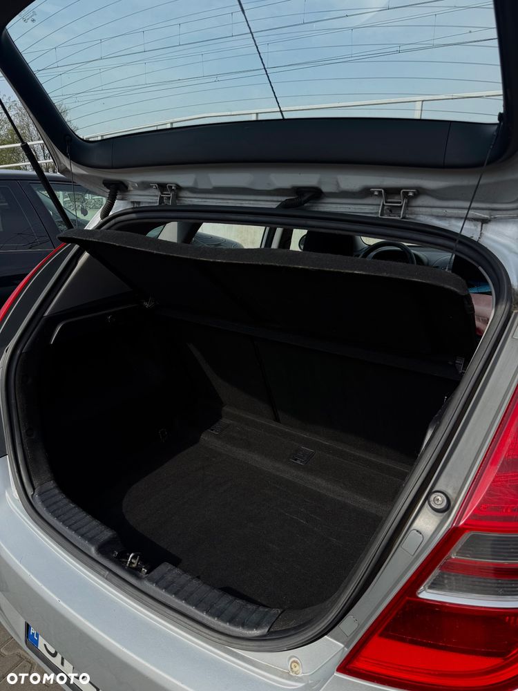 Hyundai i30 1.6 CRDi Classic - 8