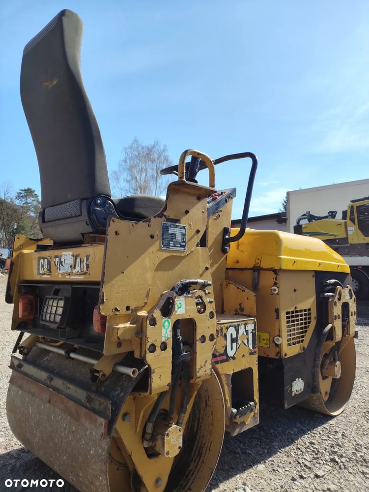 Caterpillar CB-114 - 7