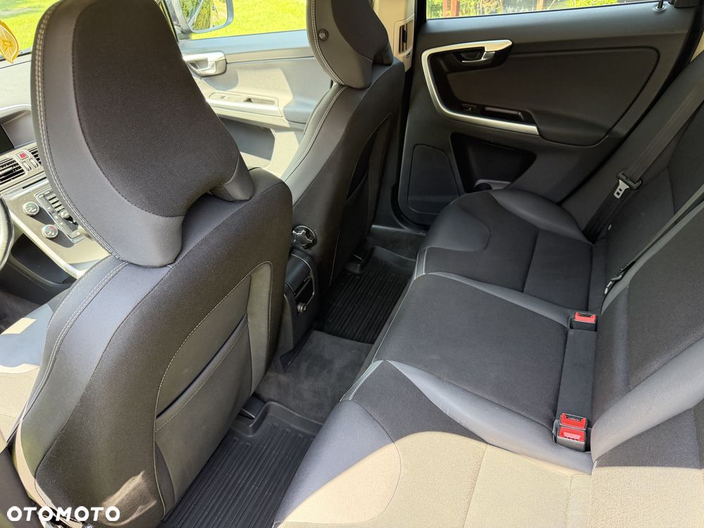 Volvo XC 60 D4 Edition Pro - 20