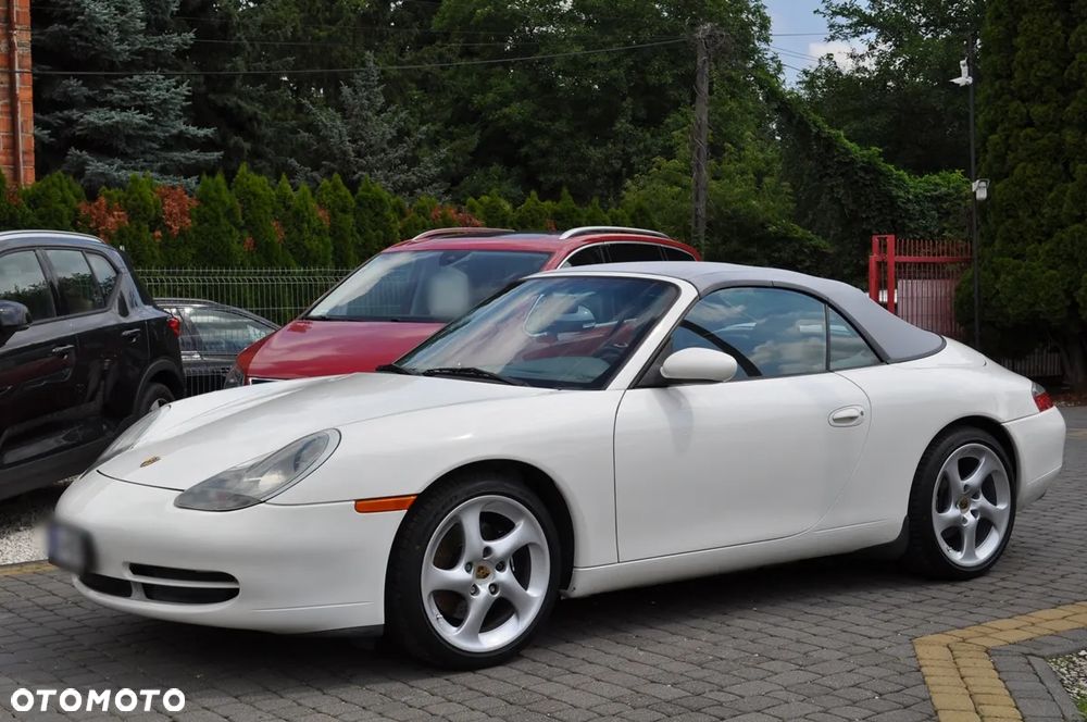 Porsche 911 Carrera - 3