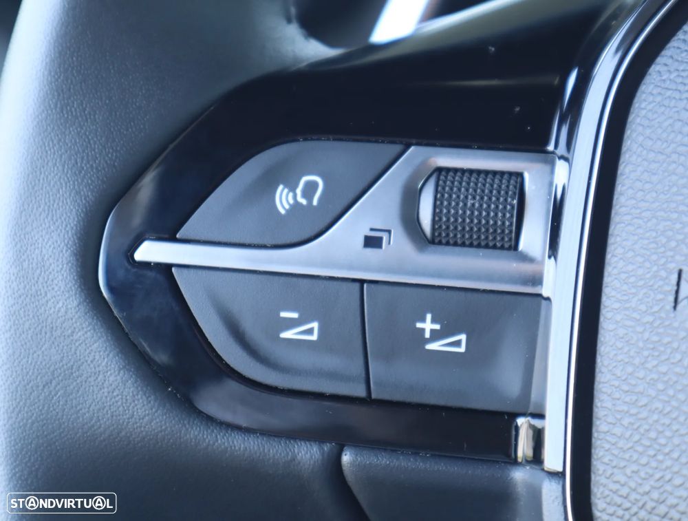 Peugeot 2008 1.2 Hybrid Allure e-DCS6 - 35
