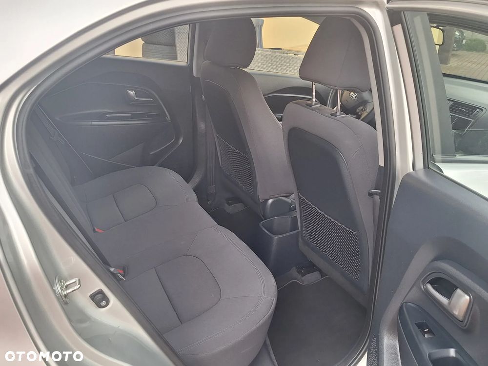 Kia Rio 1.4 Dream-Team Edition - 12