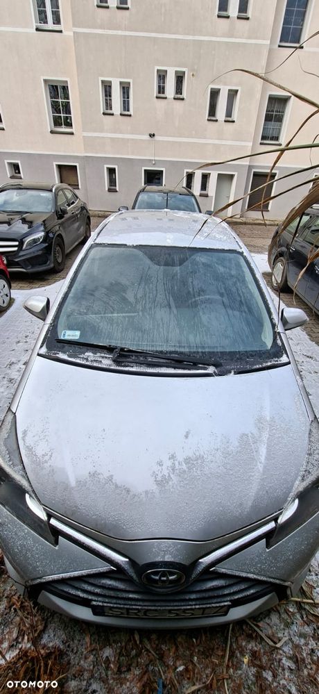 Toyota Yaris 1.0 Active EU6 - 4