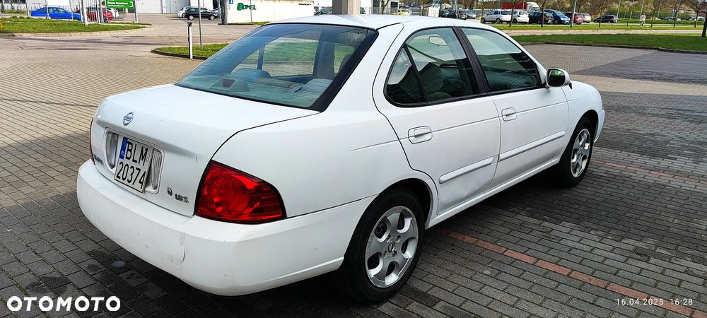 Nissan Sentra - 5